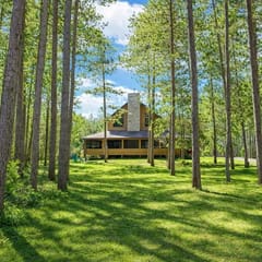 Driftwood Lodge | Cozy Castle Rock Lake Escape