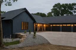 The Shipwreck Shack - Fall Getaway | Hot Tub • Sleeps 18 - Image 2