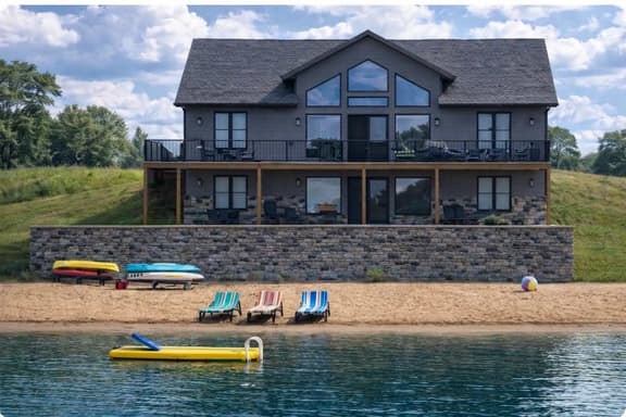 Beach House by Castle Rock Lake
